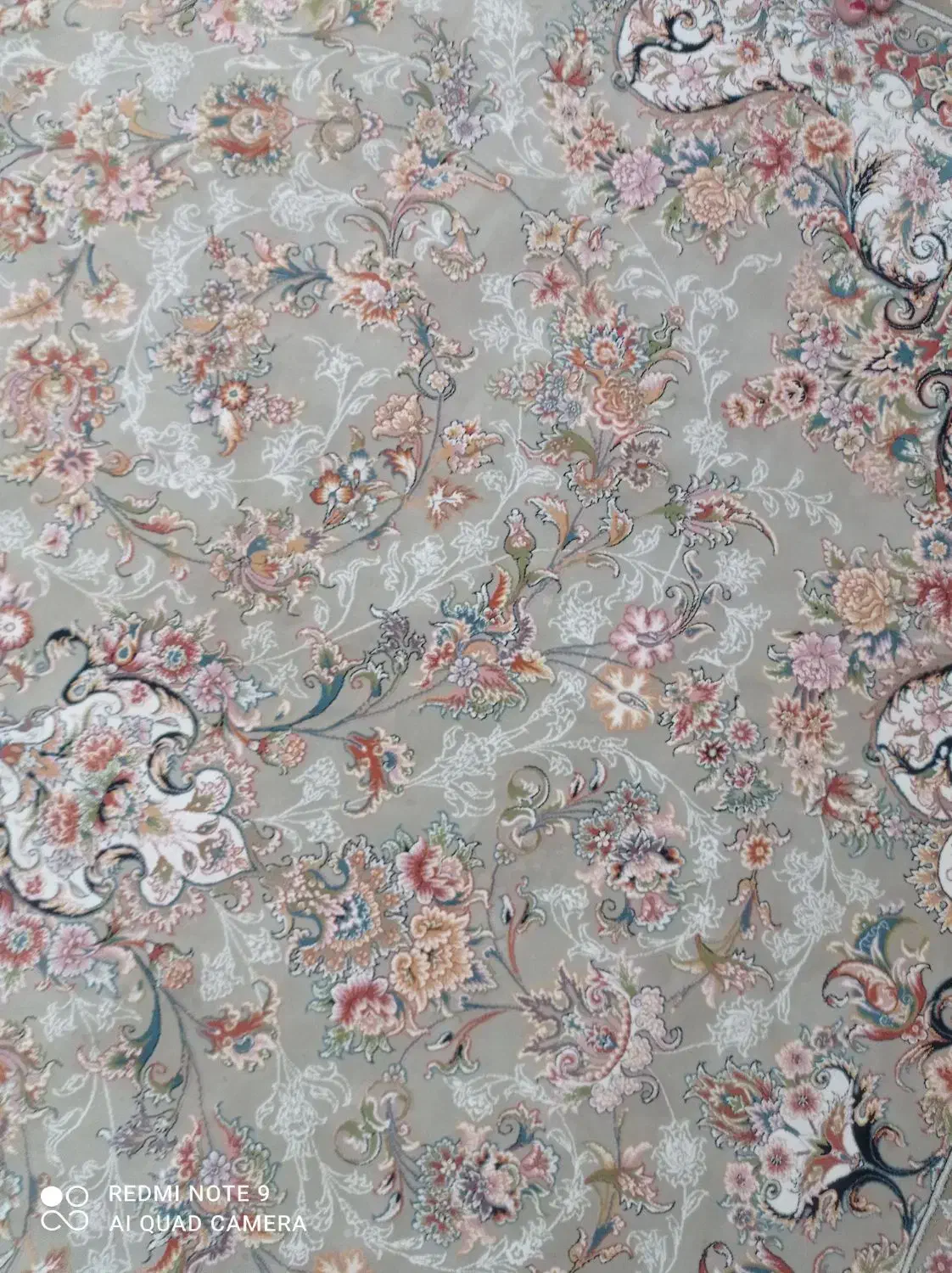 فرش 1200شانه گل برجسته|فرش|قدس, شهر‌قدس|دیوار