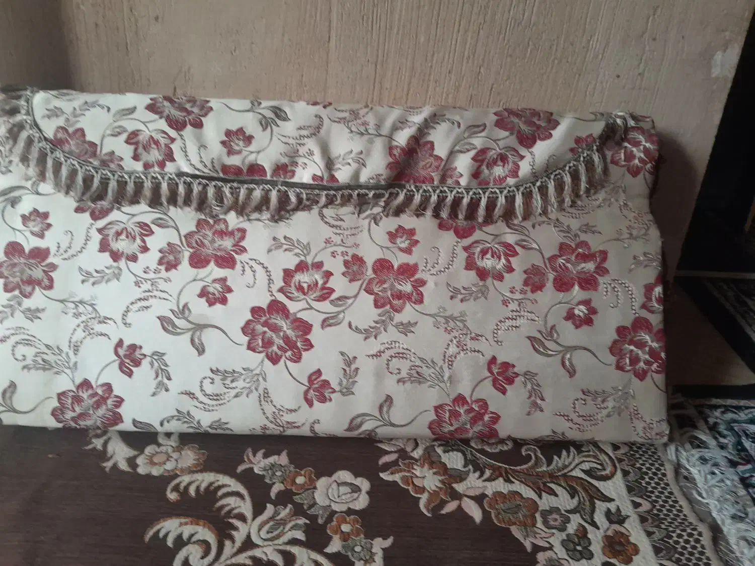 ۶عدد پشتی|پشتی|اسلام‌‌آباد غرب, |دیوار