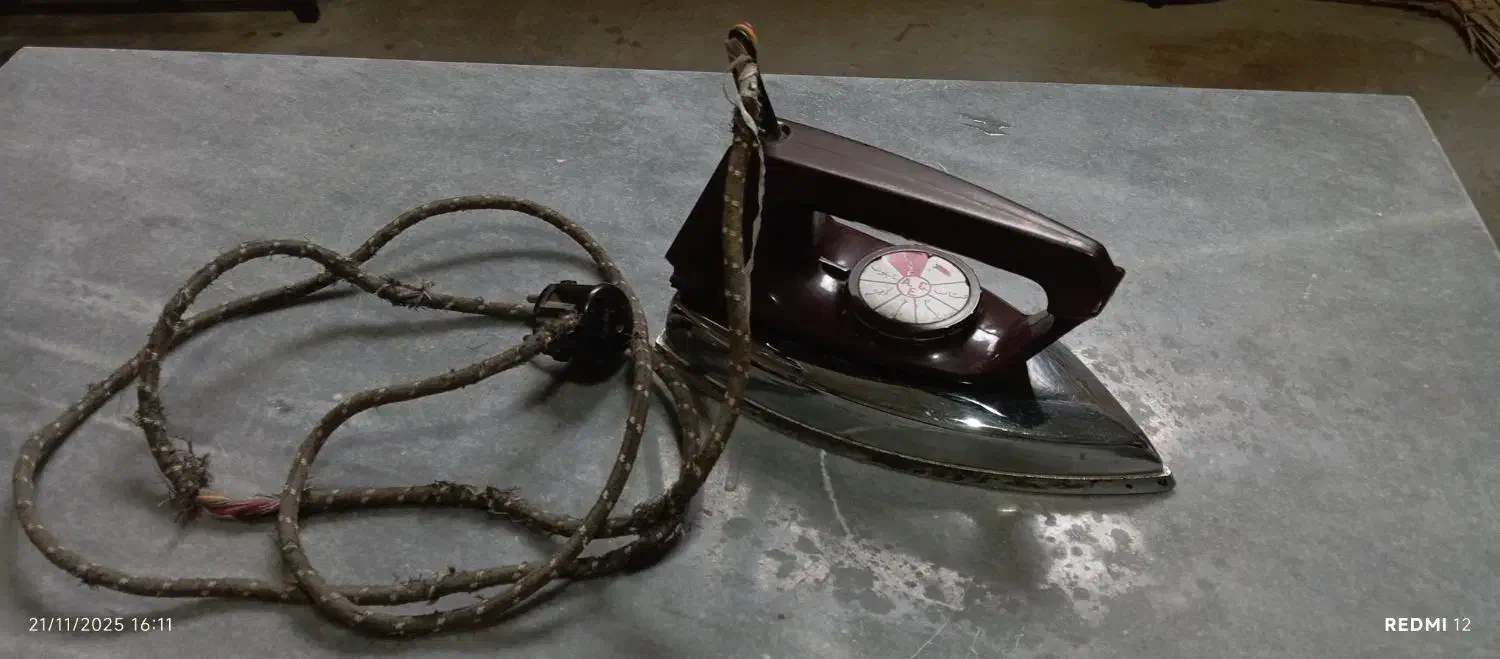 اتو قدیمی|اتو و لوازم اتو|کازرون, |دیوار