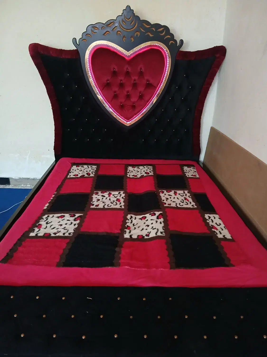 تخت سلطنتی 2نفره همراه با تشک فنری رویال 2نفره|تخت و سرویس خواب|امیدیه, |دیوار