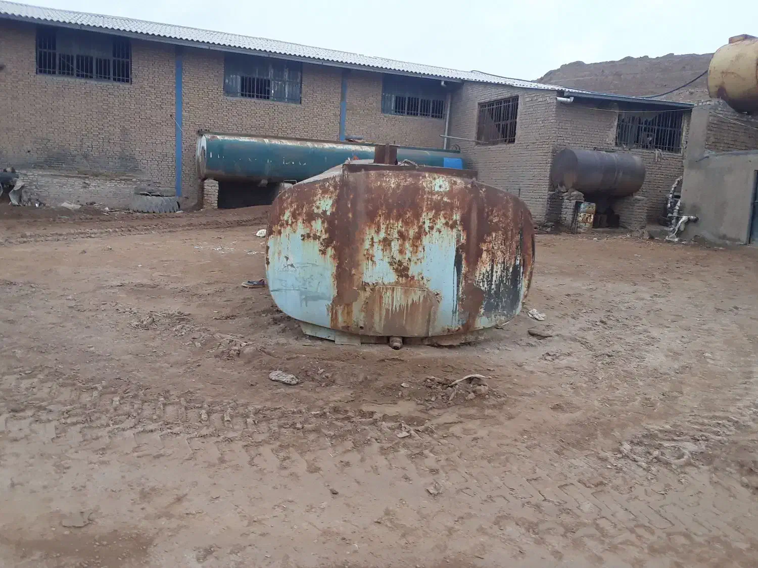 تانکر آب آهنی|ابزارآلات|مشهد, شیرحصار|دیوار