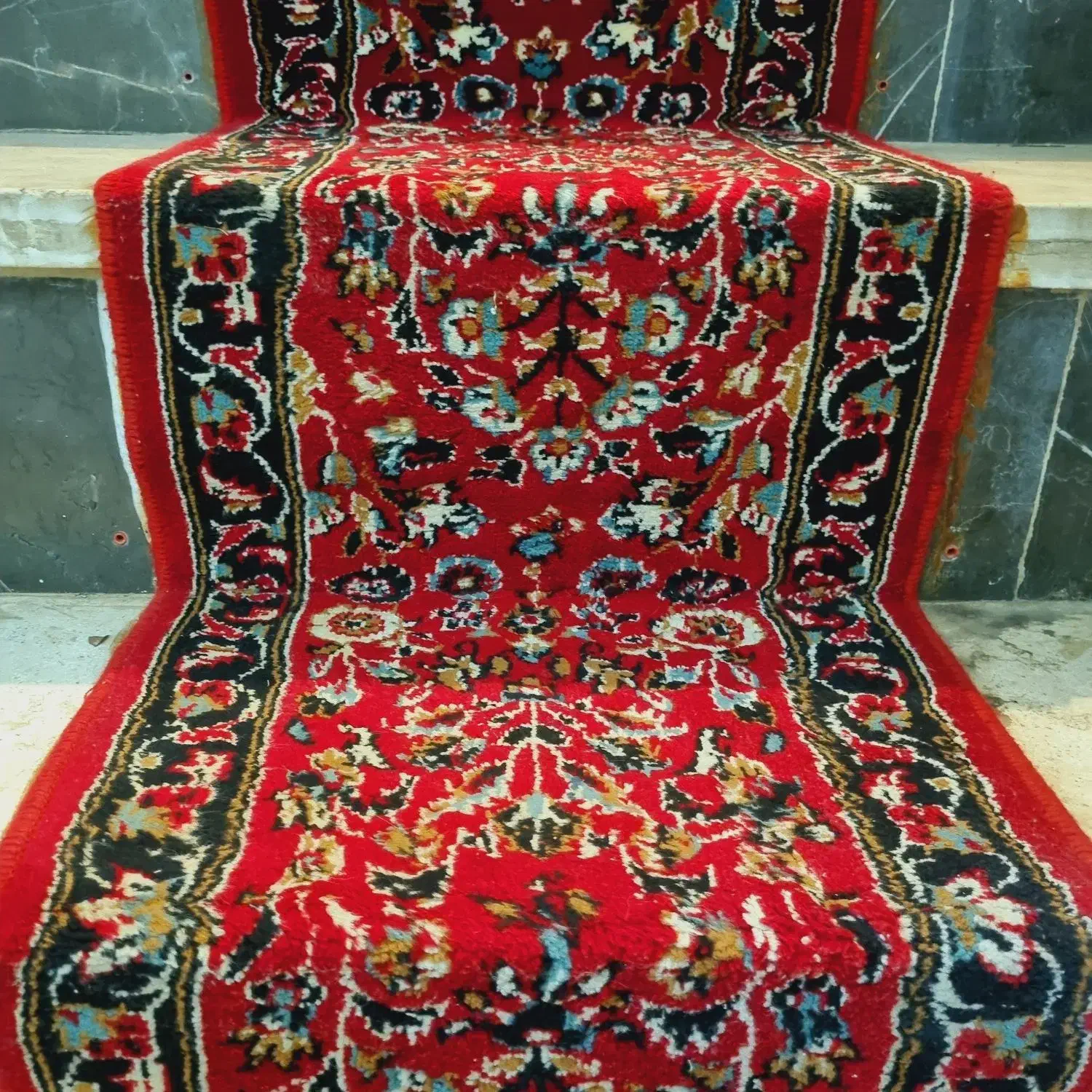 کناره قالیچه ای|فرش|نیشابور, دارایی|دیوار