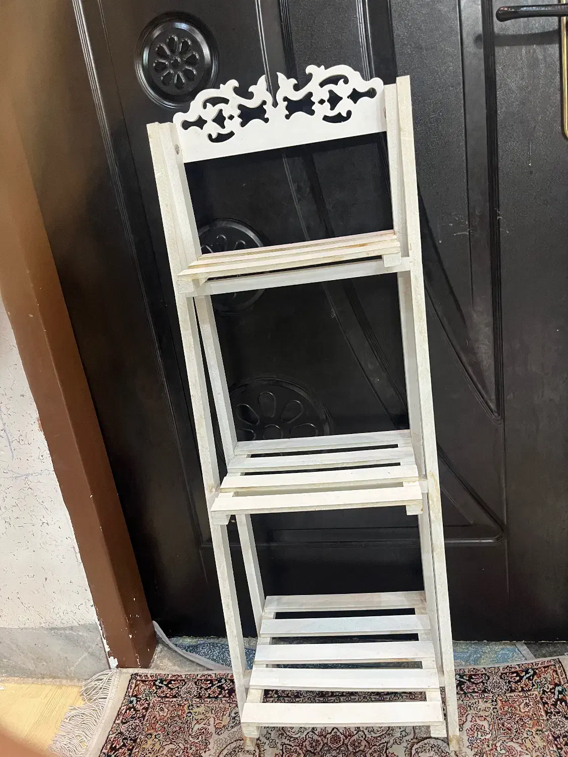 استند گل|کتابخانه، شلف، قفسههای دیواری|اصفهان, قهجاورستان|دیوار