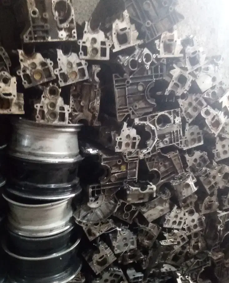 ضایعات. پیستون. سرسیلندر، رینگ.انواع خودرو|قطعات یدکی و لوازم جانبی|کرمان, |دیوار