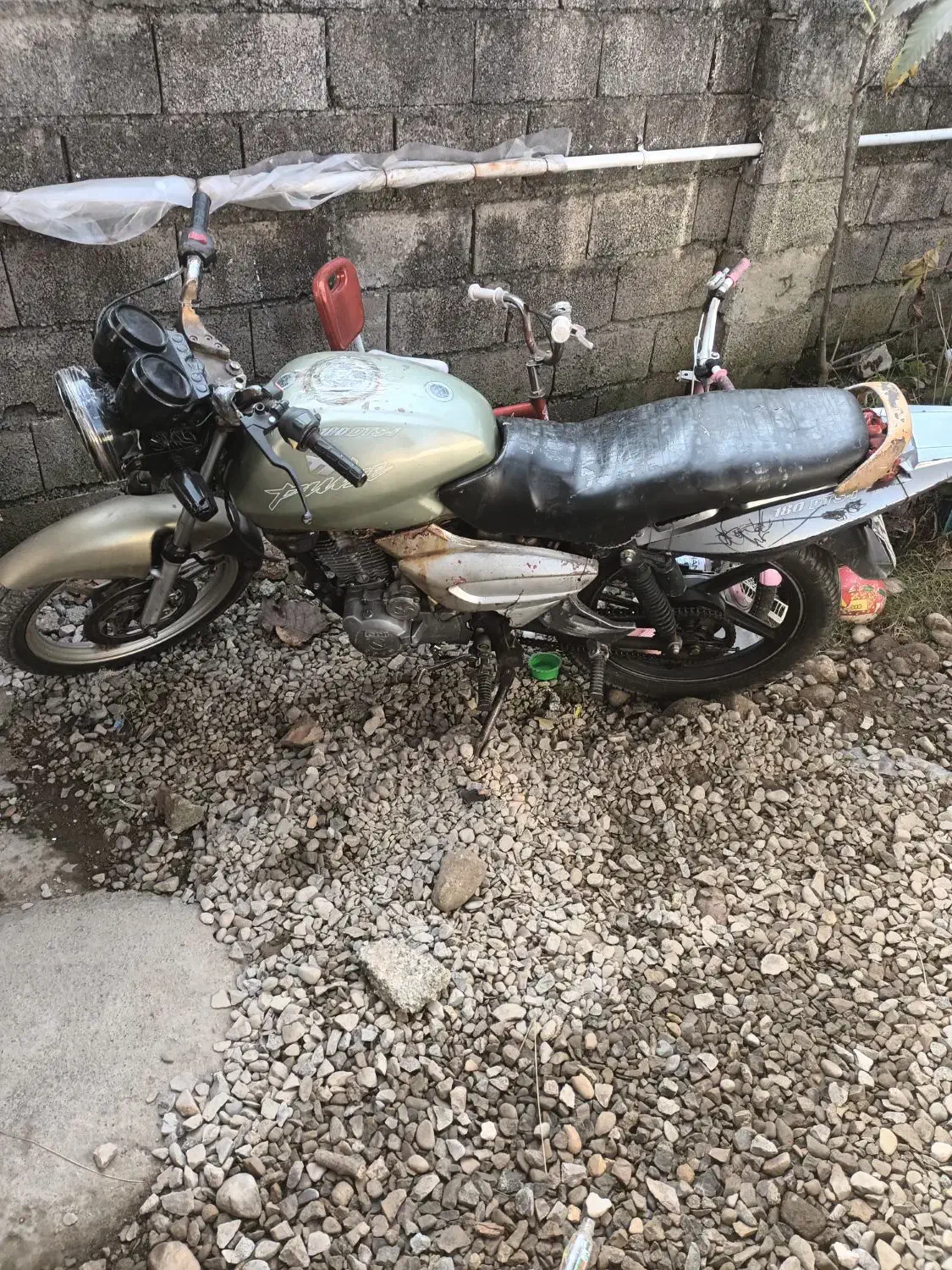 یه موتور پالس ۱۸۰ مدل ۹۲ به فروش میرسد|موتورسیکلت|کتالم و سادات شهر, |دیوار