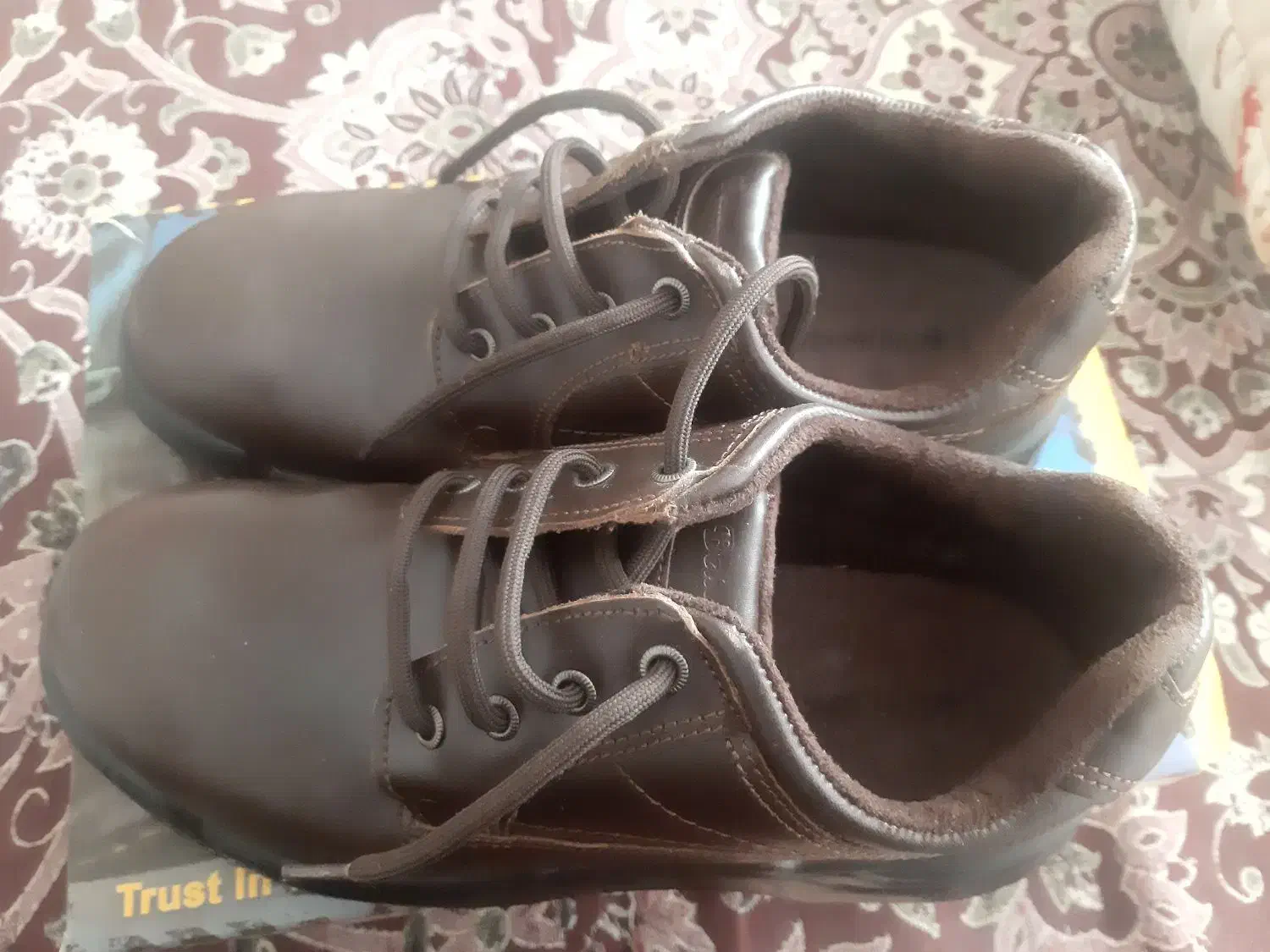 کفش ایمنی به شماره ۴۲و۴۳ میخوره|کیف، کفش، کمربند|فیروزآباد (فارس), |دیوار