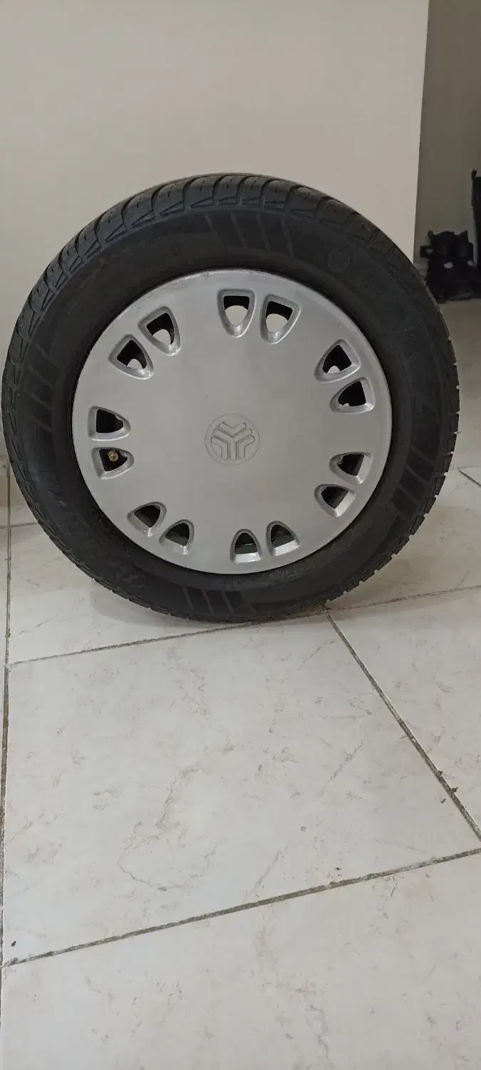 لاستیک کموهو کره ایی درحد به همراه ۴عدد رینگ|قطعات یدکی و لوازم جانبی|پردیس, فاز ۸|دیوار