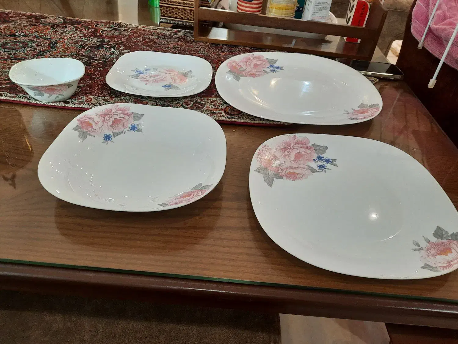 سرویس اوپال  تمیز و کم کارکرد|ظروف سرو و پذیرایی|رشت, استقامت ۱|دیوار