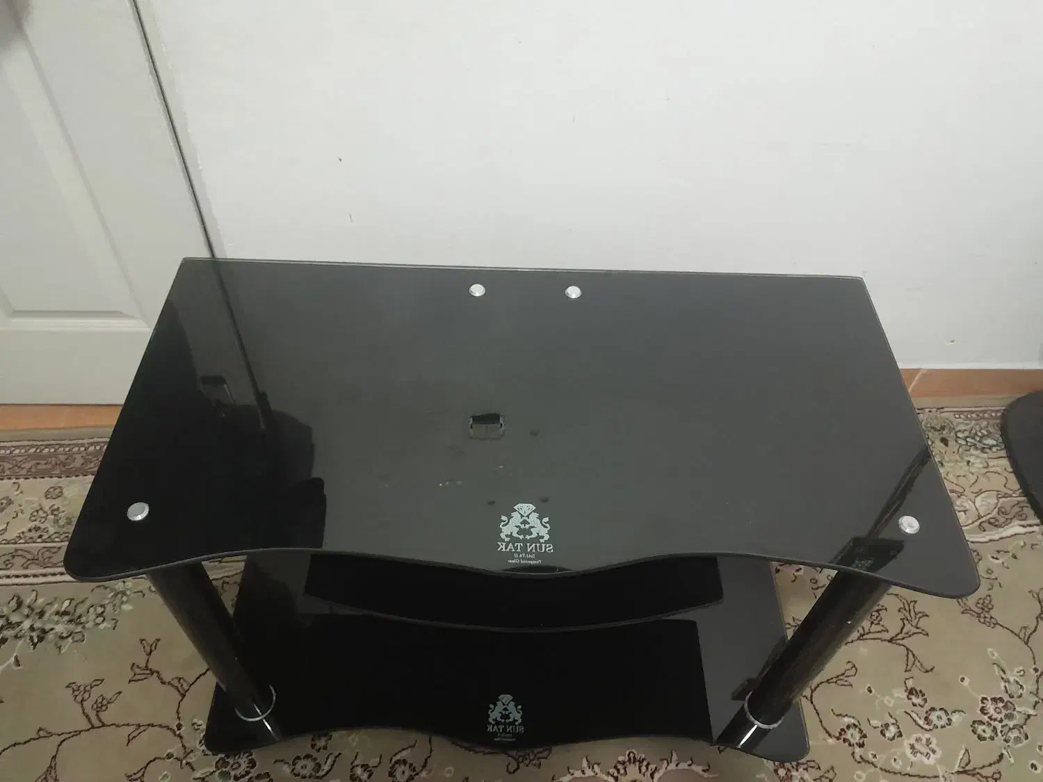 میز. تلویزیون . شیشهای|میز تلویزیون|صومعهسرا, |دیوار