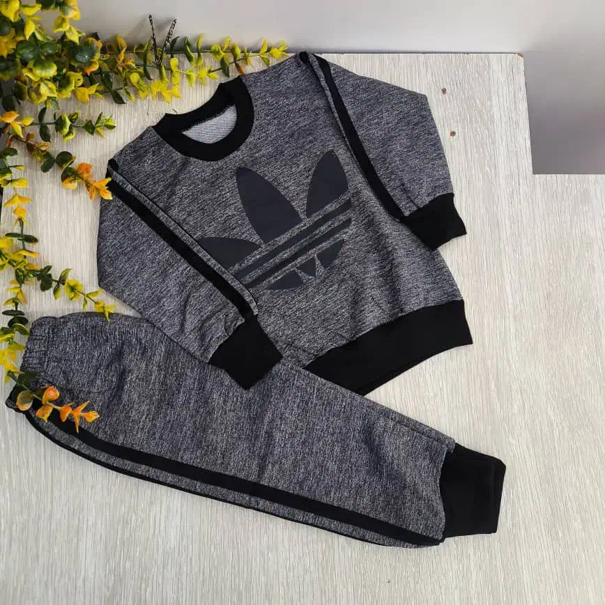 لباس کودک|کفش و لباس بچه|خاش, |دیوار