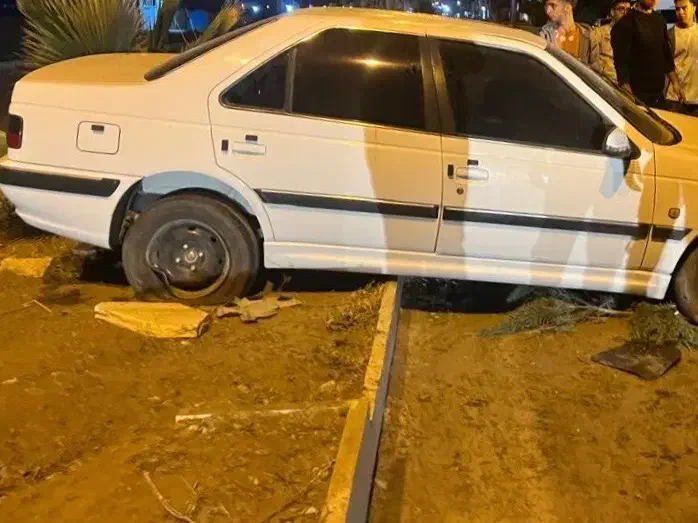 پارس مدل ۹۹ تصادفی|خودرو سواری و وانت|کرمان, |دیوار