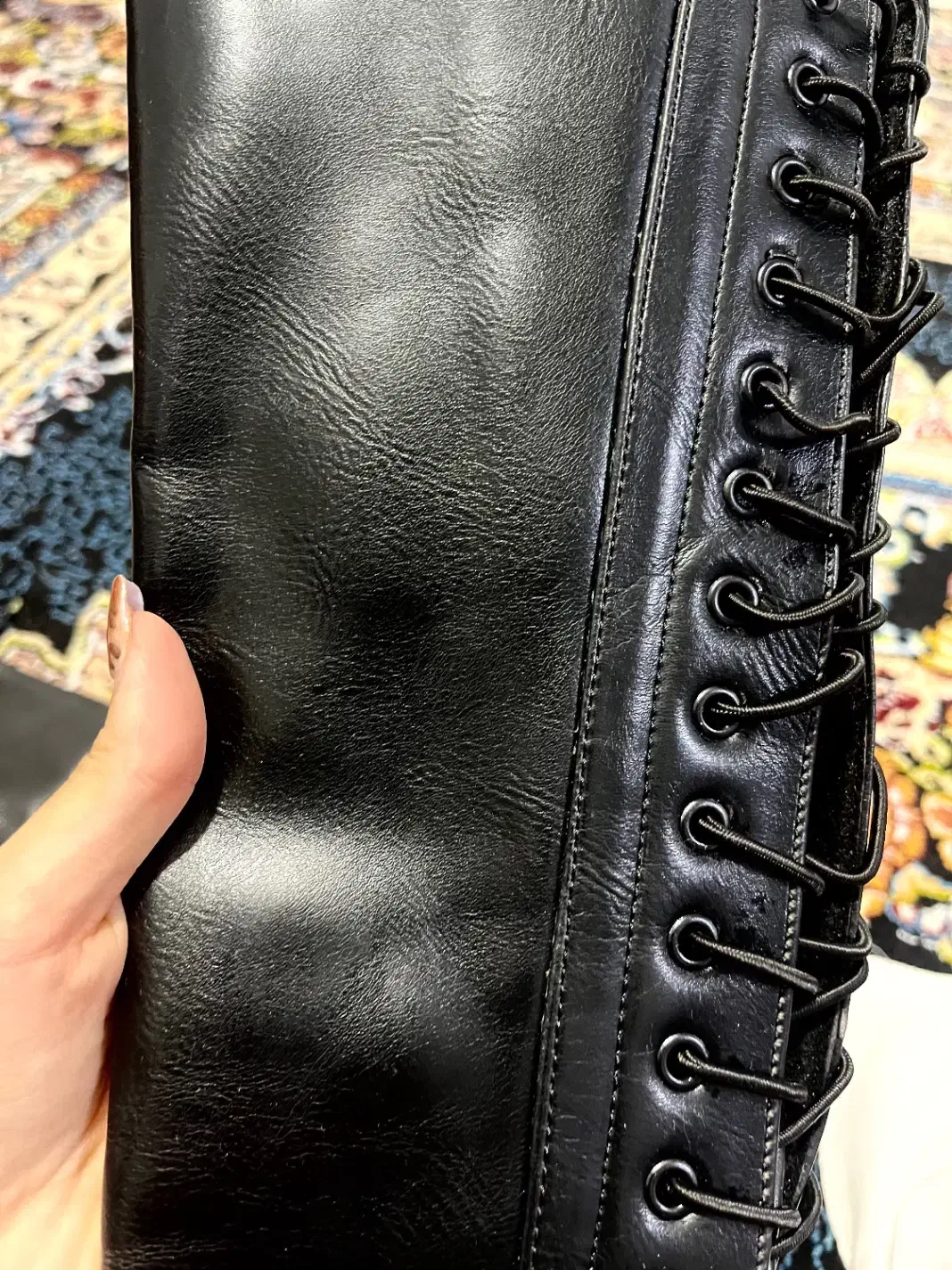 پوتین بلند|کیف، کفش، کمربند|گرگان, |دیوار