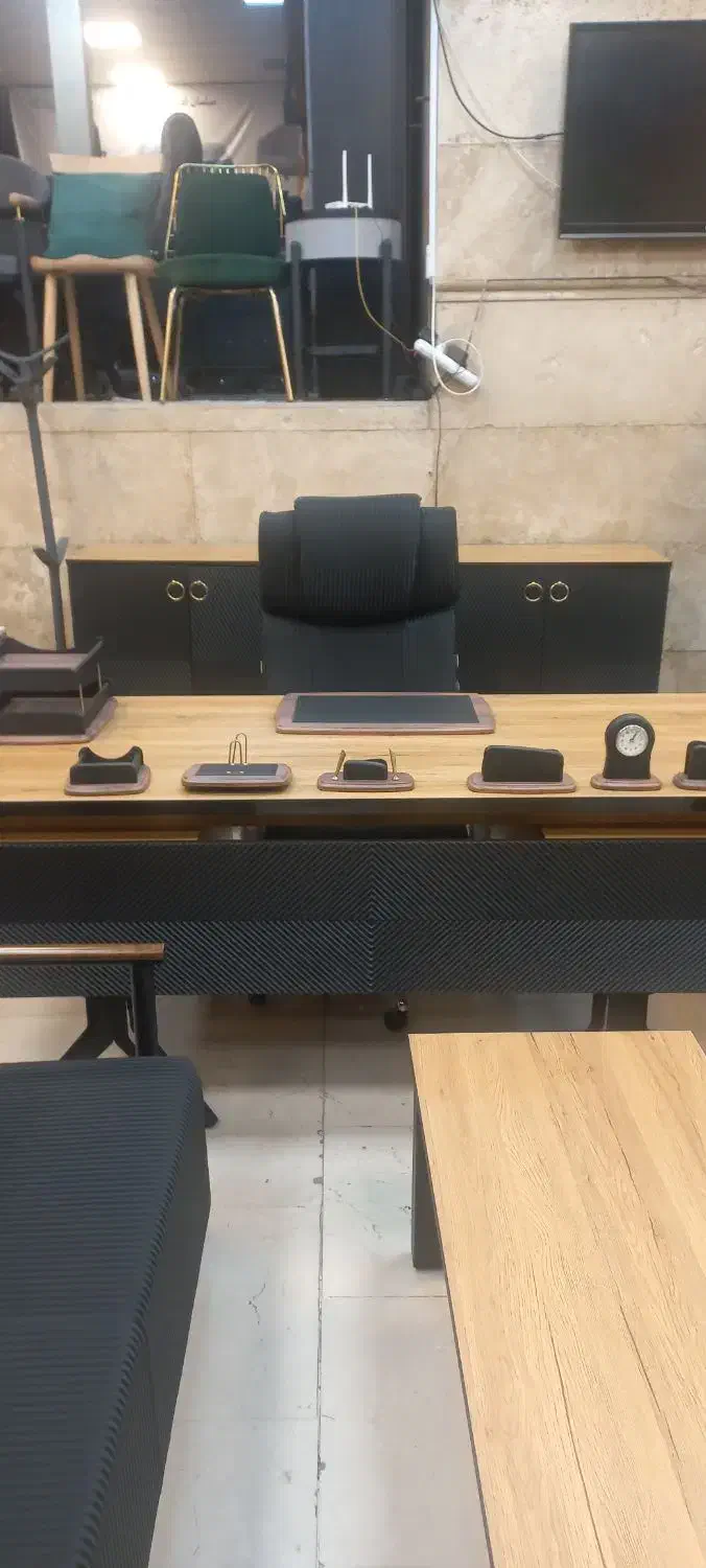 تجهیزات ومبلمان اداری پارتیشن شیشه ای تضمینی|خدمات پیشه و مهارت|تهران, حسن‌آباد|دیوار