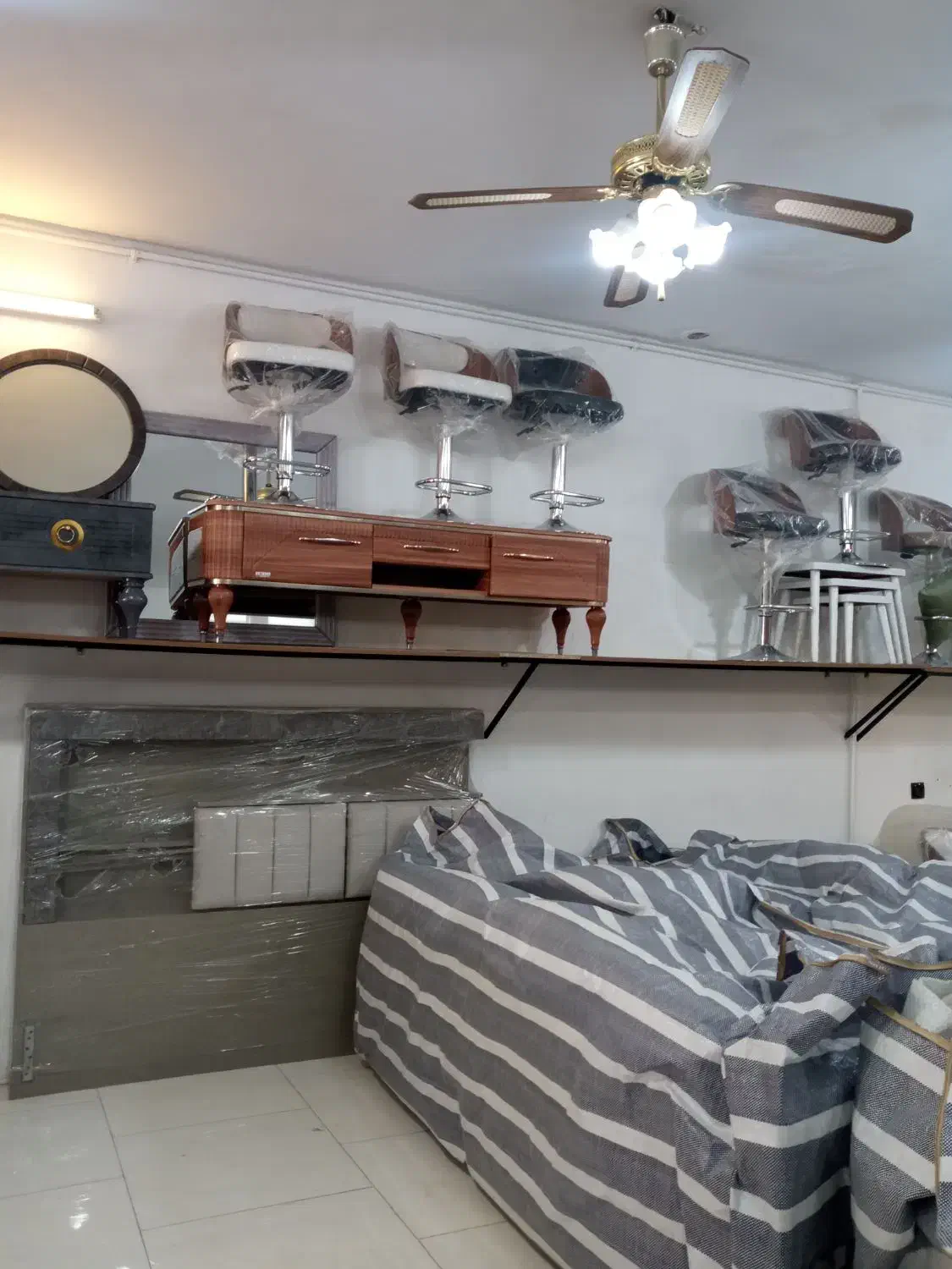 صندلی چرم جک|صندلی و نیمکت|سیرجان, |دیوار