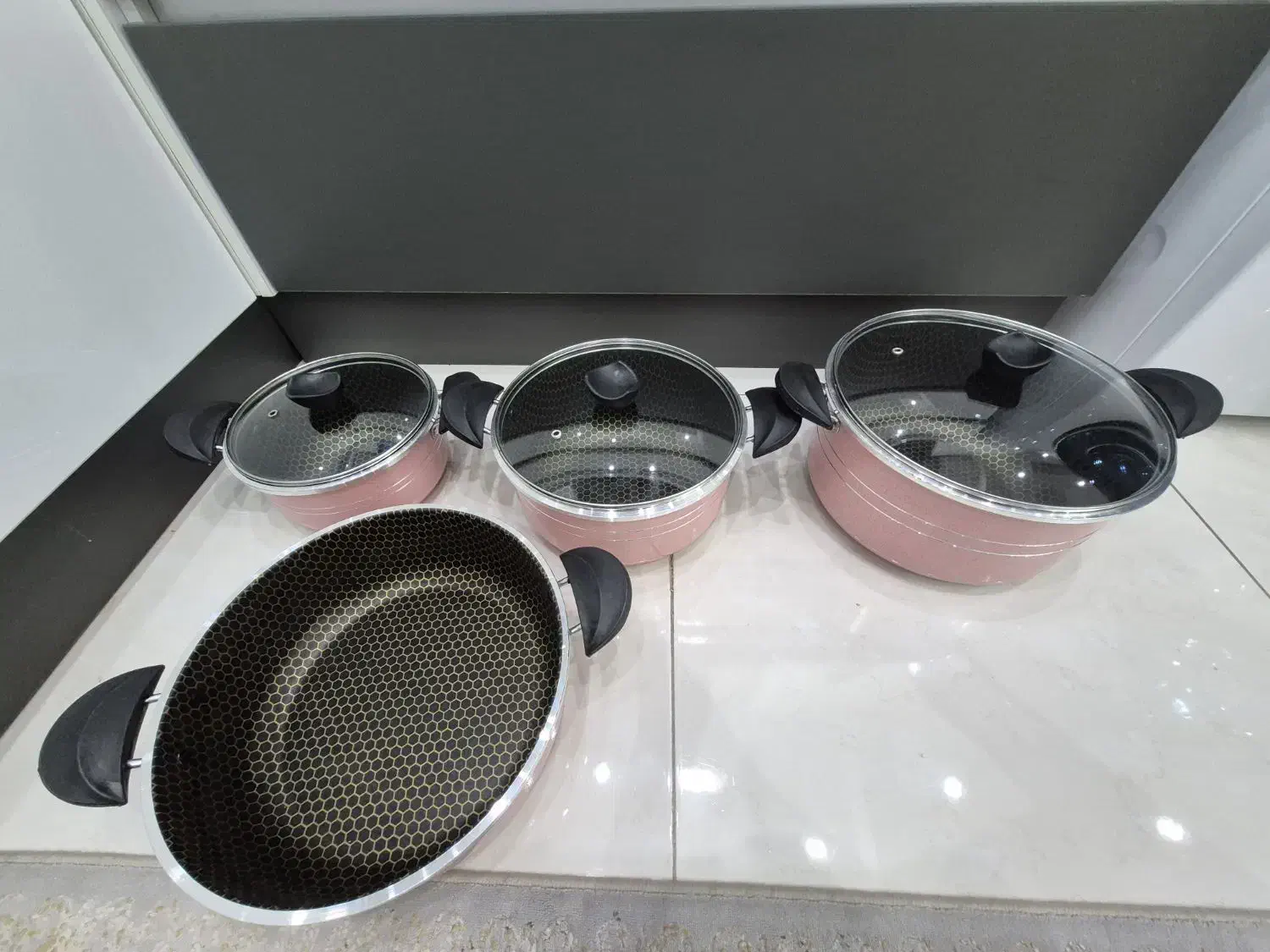 قابلمه|ظروف پختوپز|اندیشه, اندیشه فاز ۱|دیوار