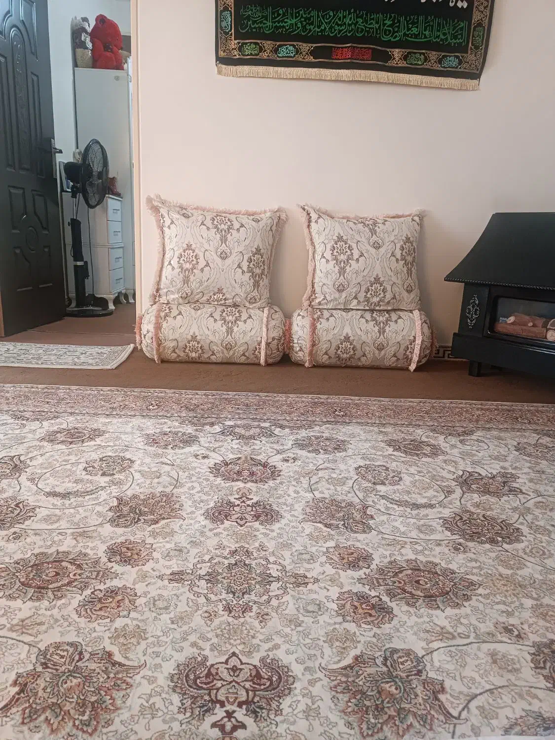 پشتی|پشتی|قره چای, |دیوار