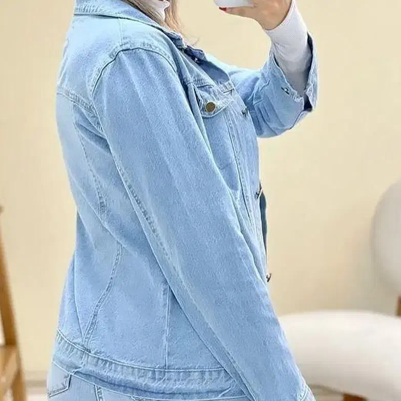 کت لی|لباس|خرمآباد, |دیوار