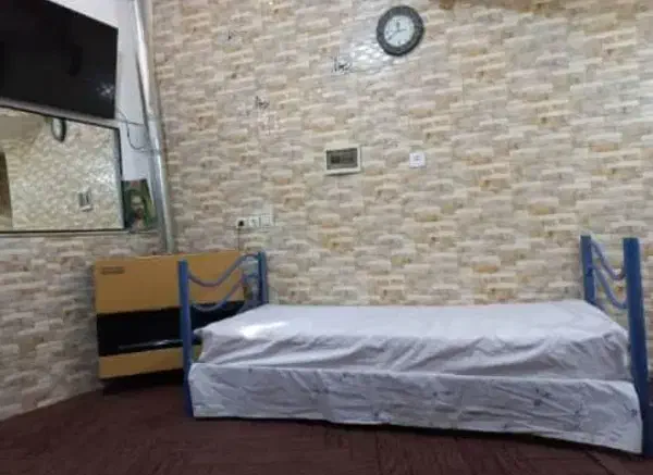 منزل نقلی بر خیابان اصلی سرمایه گذاری مناسب|فروش خانه و ویلا|قم, اسمعیل آباد|دیوار