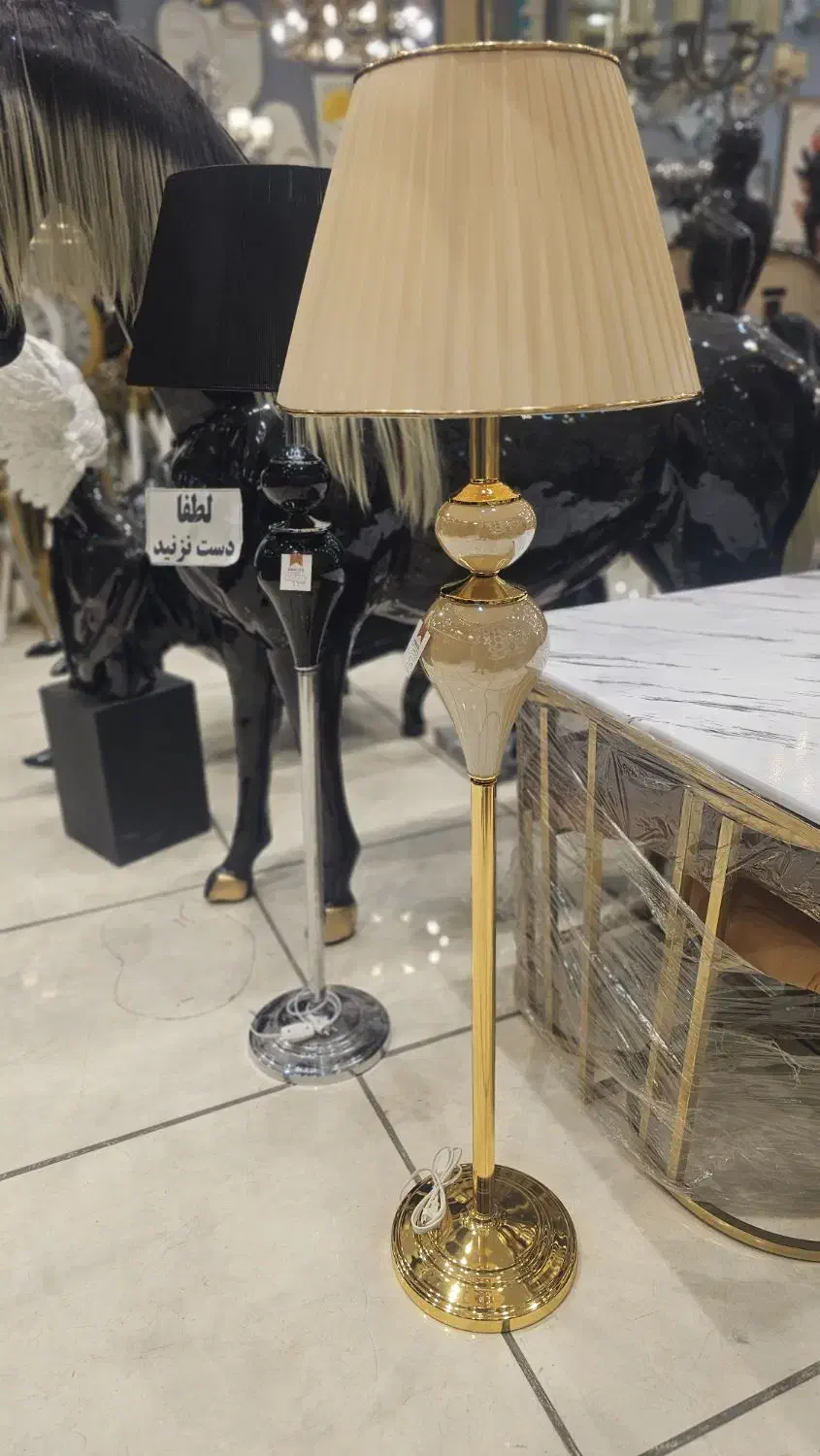 آباژور کنار سالنی آبکاری جدید|چراغ خواب و آباژور|مشهد, توس (بلوار توس)|دیوار