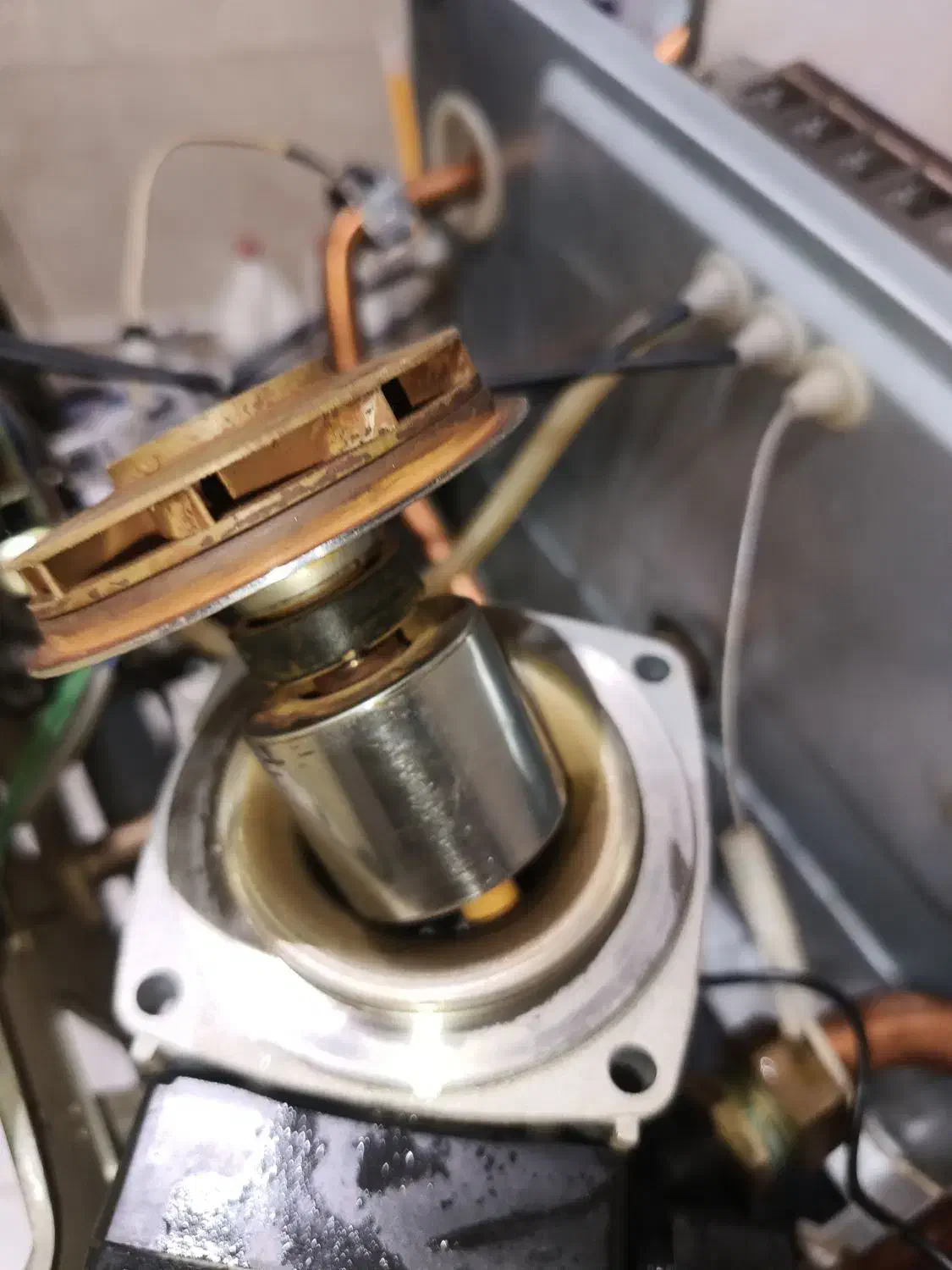 سرویس و تعمیر پکیج دیواری|آبگرمکن، پکیج، شوفاژ|قزوین, |دیوار