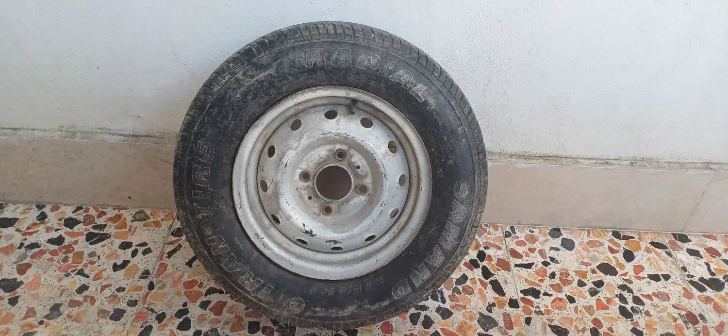 رینگ و لاستیک تیوپ دار پیکان|قطعات یدکی و لوازم جانبی|ساری, |دیوار