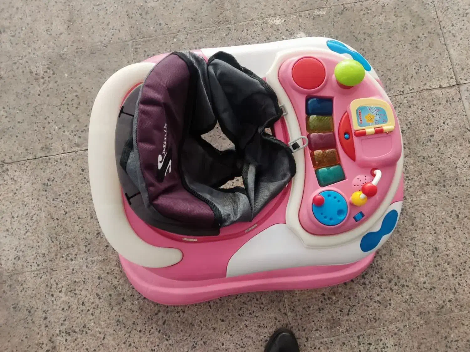 روروئک|کالسکه و لوازم جانبی|تبریز, |دیوار