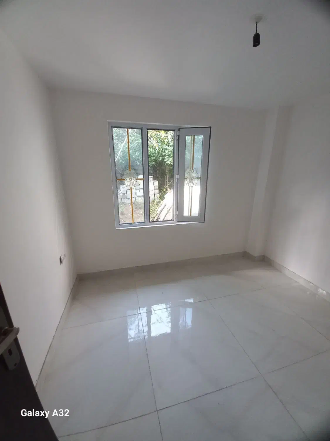 رهن و اجاره|اجارهٔ خانه و ویلا|اطاقور, |دیوار