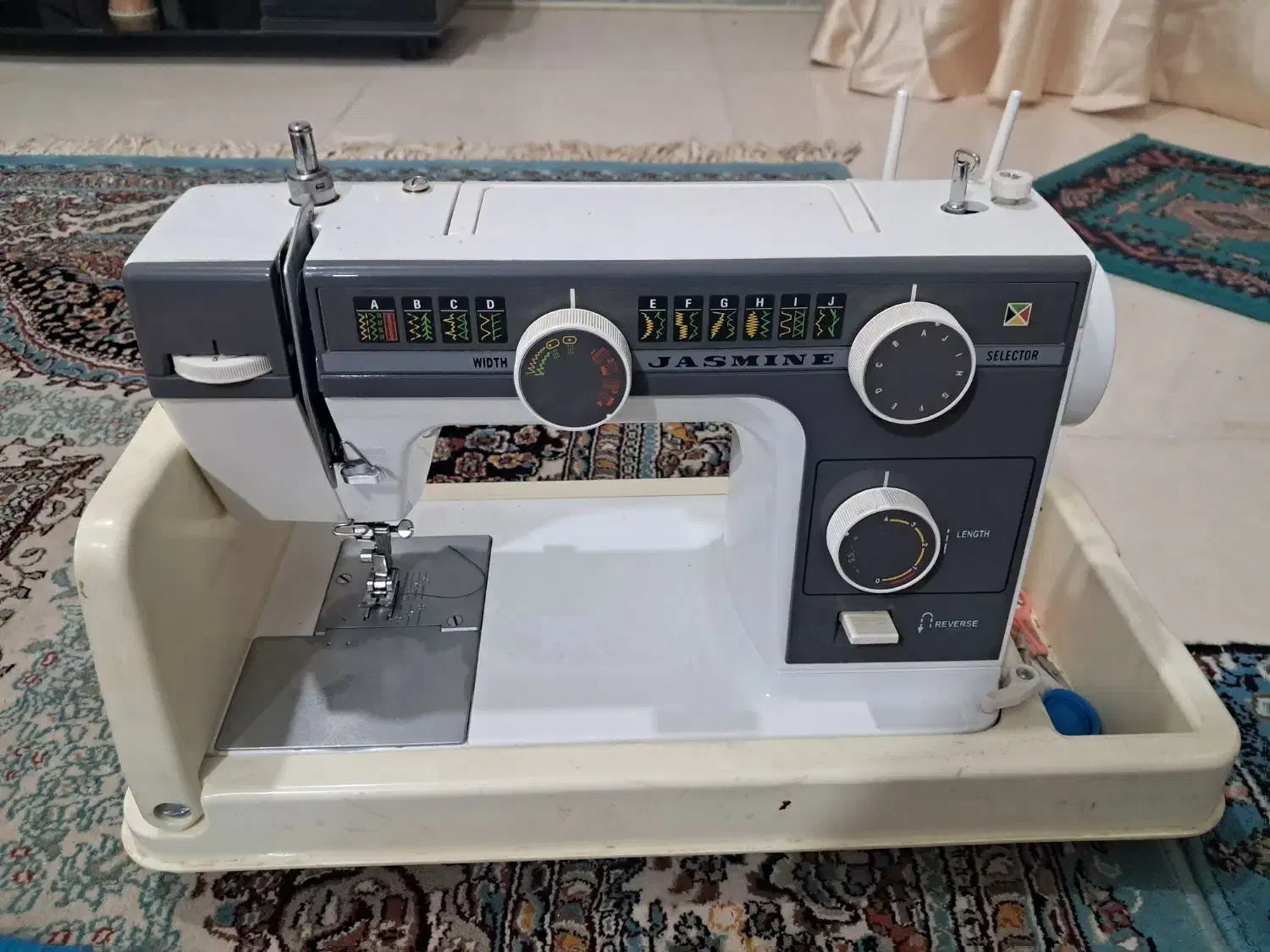 چرخ خیاطی در حد نو|چرخ خیاطی و ریسندگی|رفسنجان, |دیوار