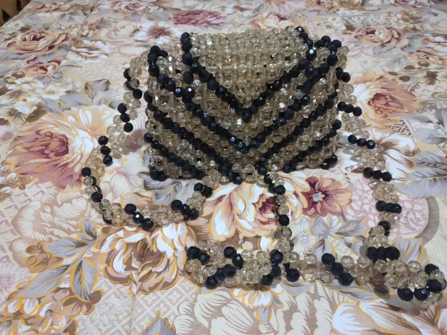 کیف مرواریدی|کیف، کفش، کمربند|مسجد سلیمان, |دیوار