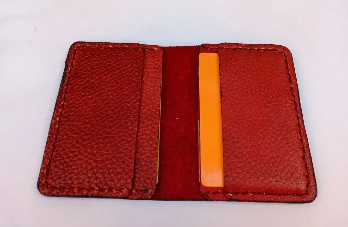 جاکارتی چرم گاوی (دستدوز)|کیف، کفش، کمربند|اصفهان, رکن الدوله شرقی|دیوار