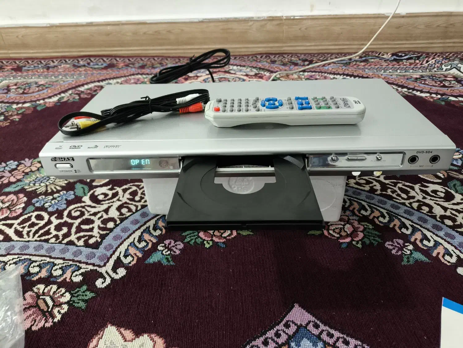 DVD مدل شاز کامل سالم بدون عیب ایراد|پخش‌کننده DVD و ویدیو|شیراز, شهدای شهرک سعدی|دیوار