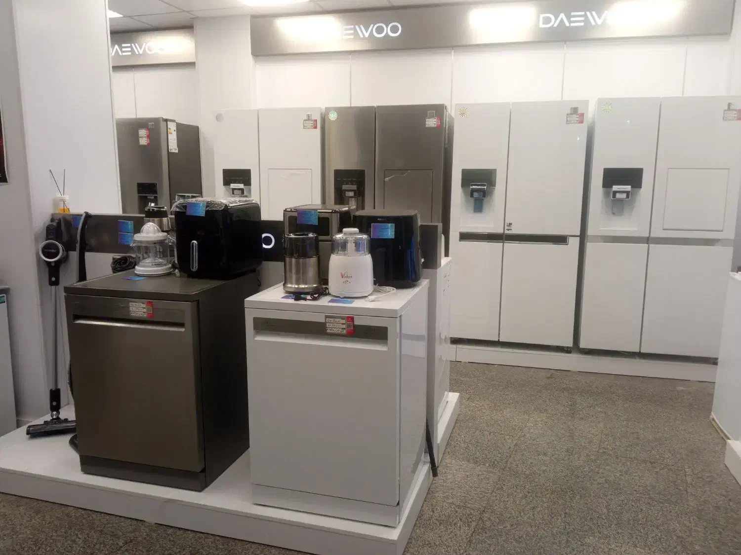 نمایندگی انحصاری محصولات دوو در استان تقدیم می کند|یخچال و فریزر|رشت, حاجی آباد|دیوار