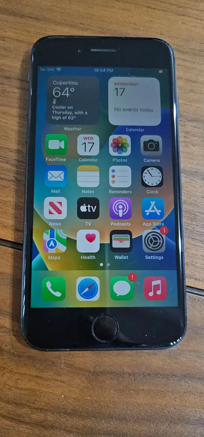 گوشی آیفون ۸ ، ۶۴ گیگ ، با سلامت باتری ۶۲ درصد|موبایل|ساری, |دیوار