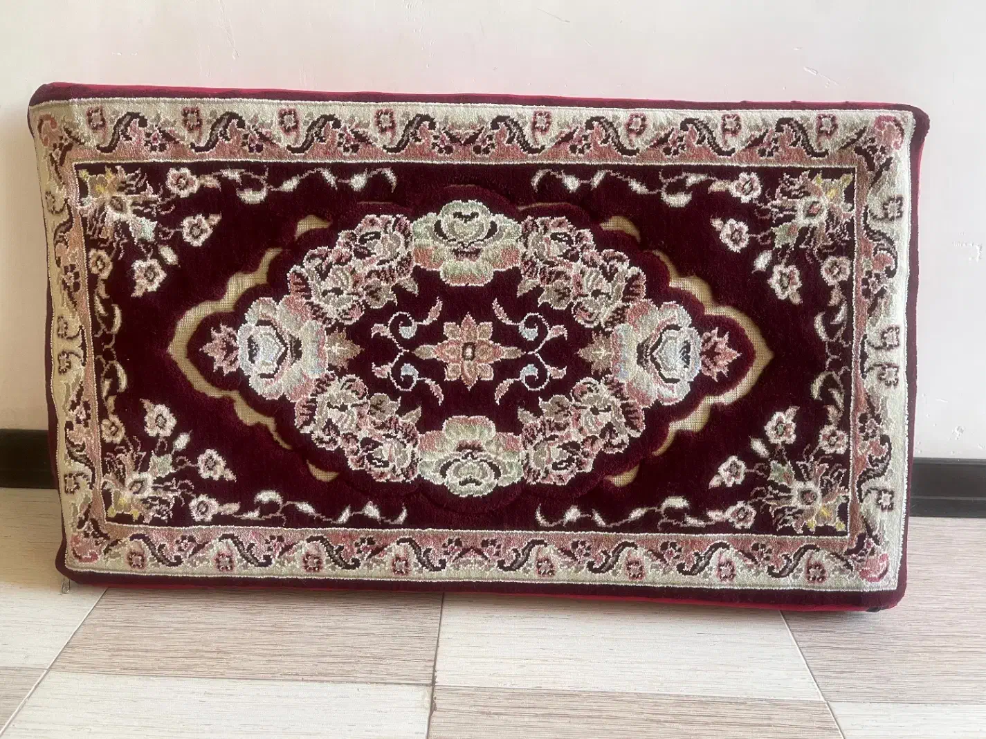 پشتی|پشتی|شیراز, سرو|دیوار