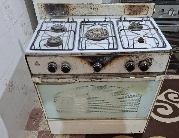 تنور خانگی و گاز پنج شعله.|اجاق گاز و لوازم برقی پخت‌وپز|شیراز, ریاستی|دیوار