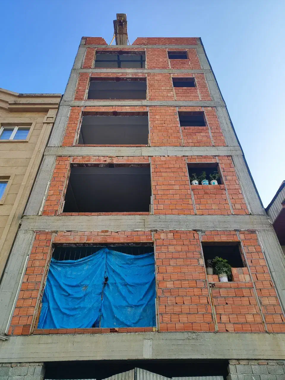 پیش فروش آپارتمان ۲۰ متری شاهد ۳ خواب جنوبی|پیش‌فروش املاک|آمل, |دیوار