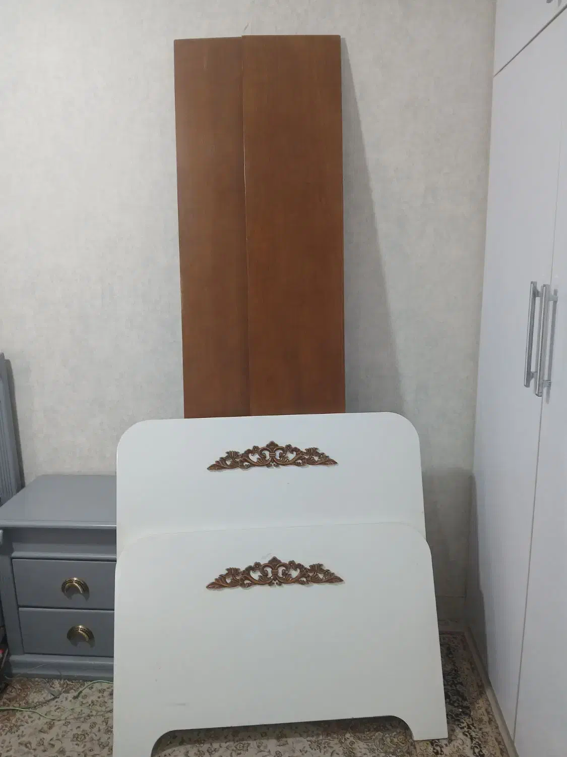 تختخواب یک نفره|تخت و سرویس خواب|اهواز, فرهنگ شهر|دیوار