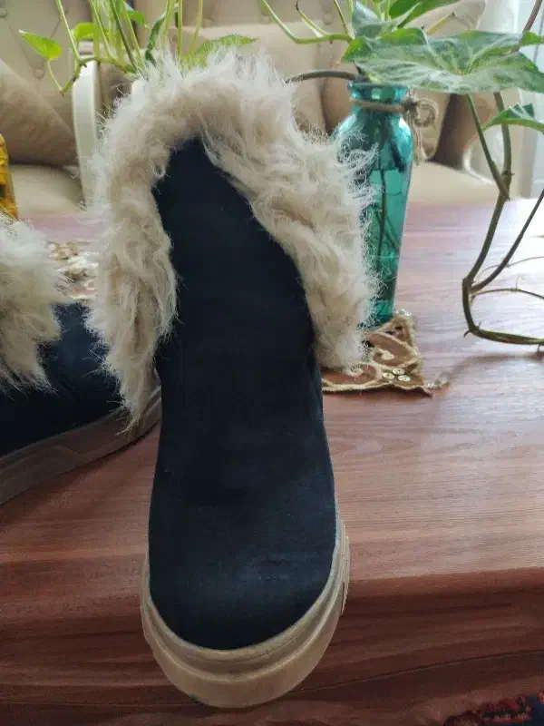 پوتین دخترانه وورزشی سایز۳۷|کفش و لباس بچه|بناب, |دیوار