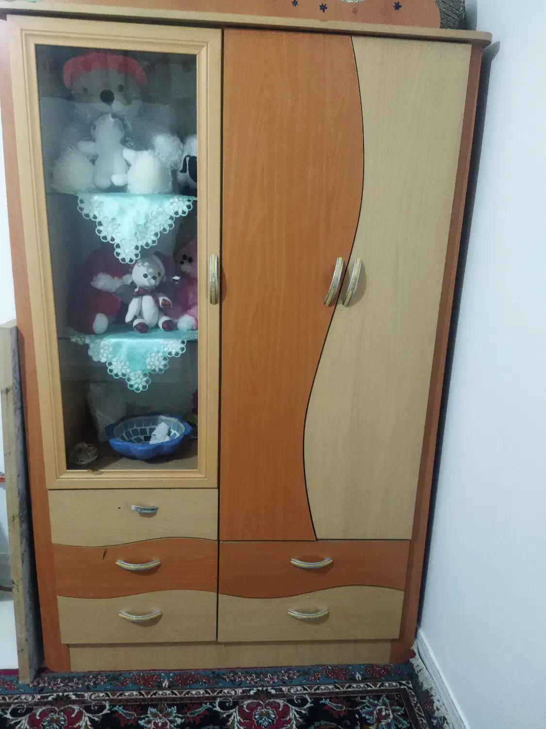 کمد نوجوان|جاکفشی، کمد، دراور|مرودشت, ابوذر شمالی|دیوار