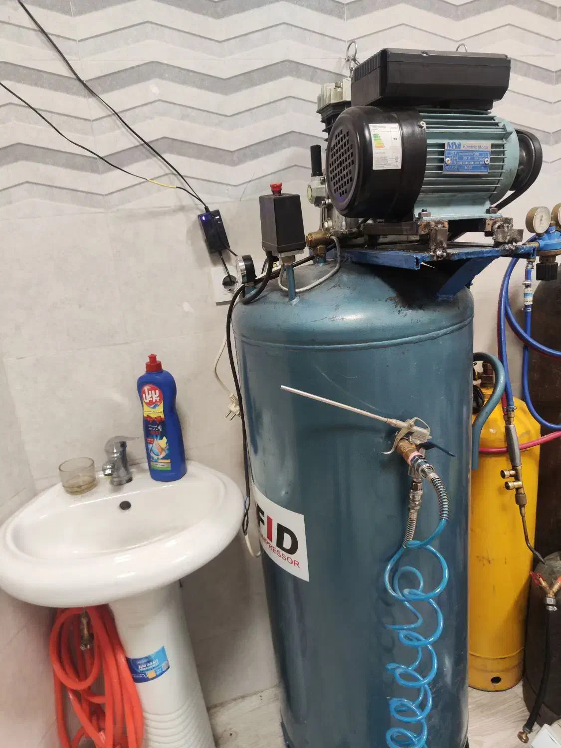 کمپرسور باد 250 لیتری|ماشینآلات صنعتی|مشگین شهر, |دیوار