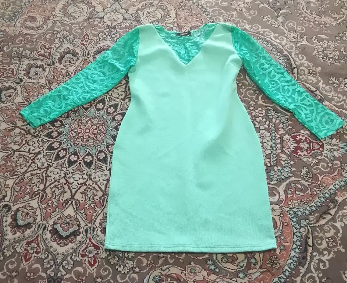 لباس دخترانه|لباس|شیراز, گلشن|دیوار