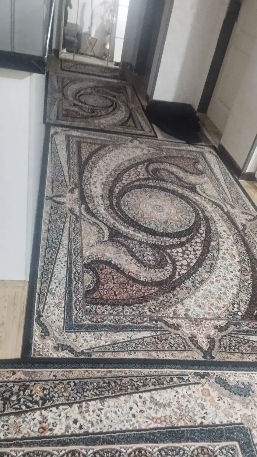 فرش پادری|پادری|هشتگرد, فاز ۷ مهستان|دیوار