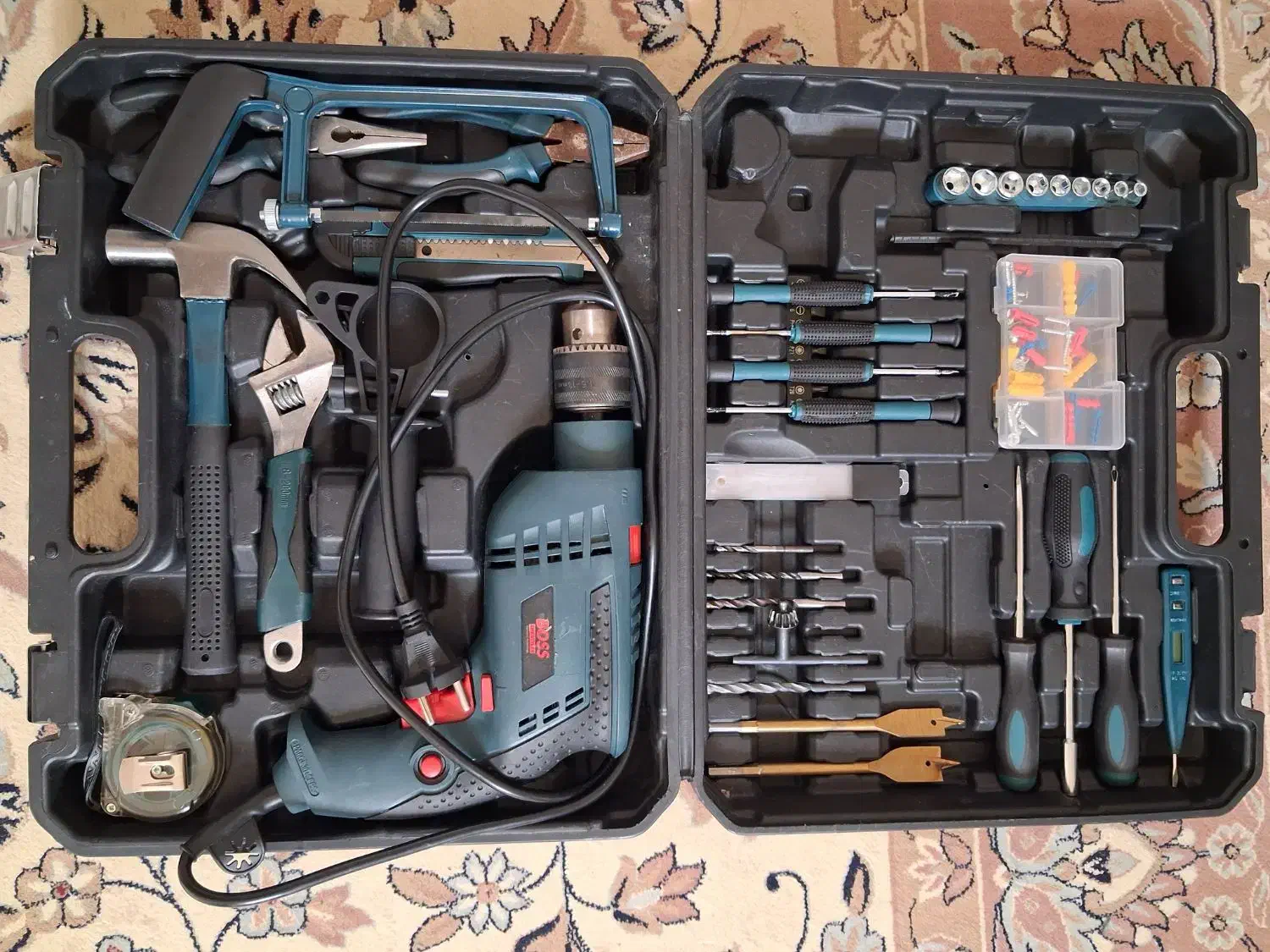 جعبه ابزار بوش در حد نو|ابزارآلات|اصفهان, ارزنان|دیوار