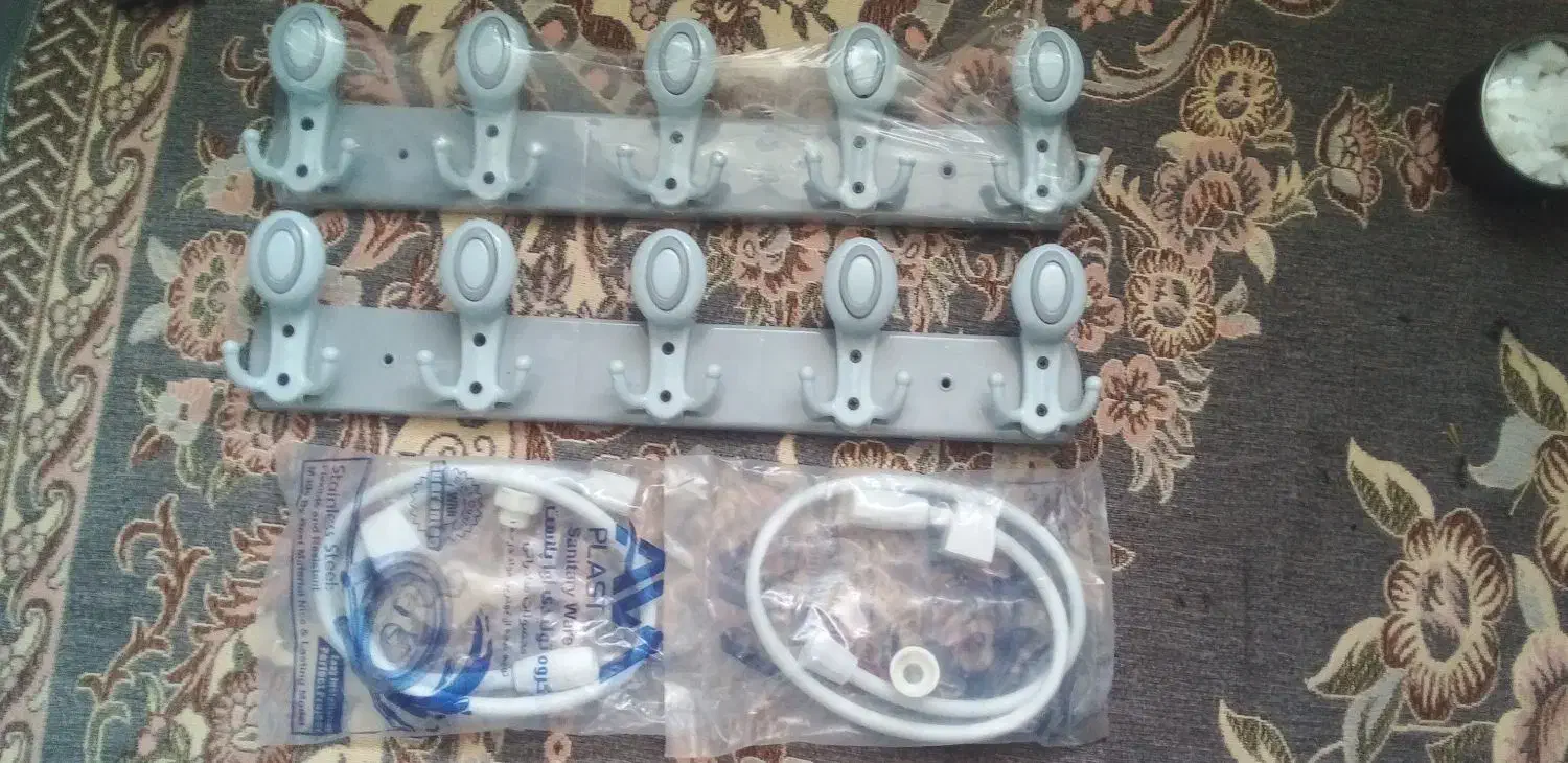 آویز  لباس دیواری|بندرخت و رخت‌آویز|تربت جام, حافظ|دیوار