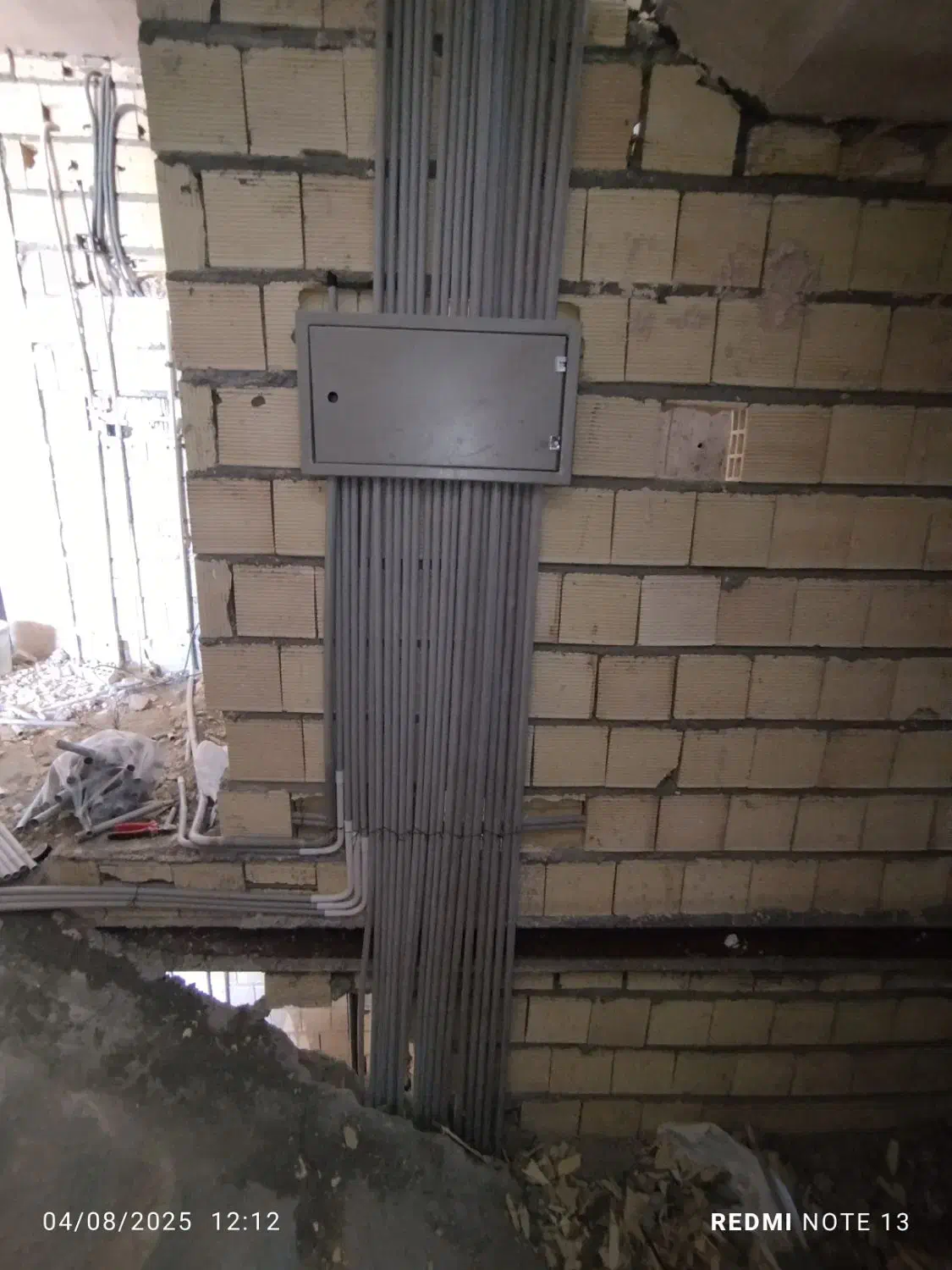 شاگرد برق و دوربین مداربسته ( آموزش حین کار )|استخدام معماری، عمران و ساختمانی|نجفآباد, شریعتی|دیوار