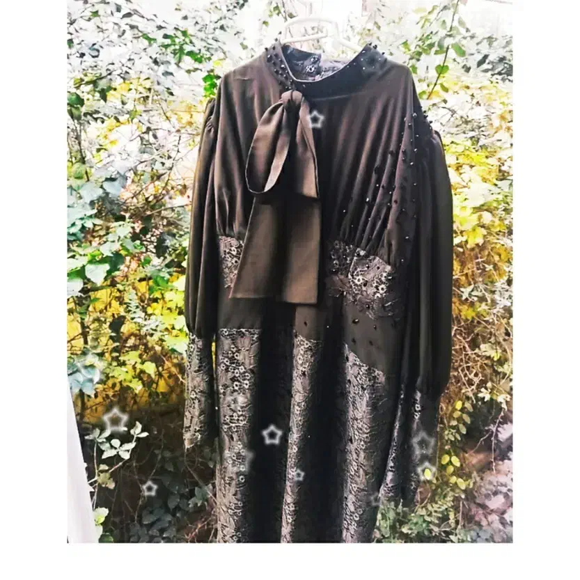 لباس تک مجلسی دست دوزسنگ کاری شده|لباس|قم, سالاریه|دیوار