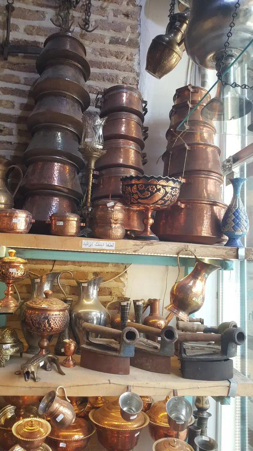 فروش ظروف مسی به صورت یکجا|ظروف پخت‌وپز|شیراز, شاهچراغ|دیوار