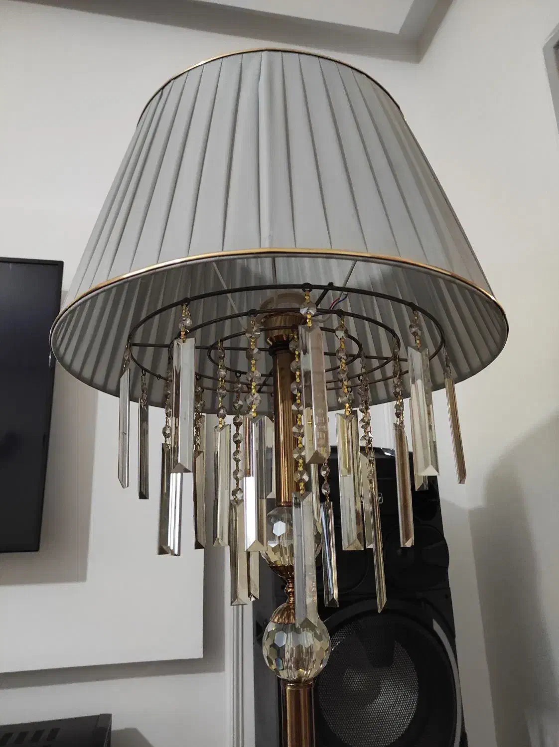 آباژور ایستاده|چراغ خواب و آباژور|کرج, کمال‌شهر|دیوار