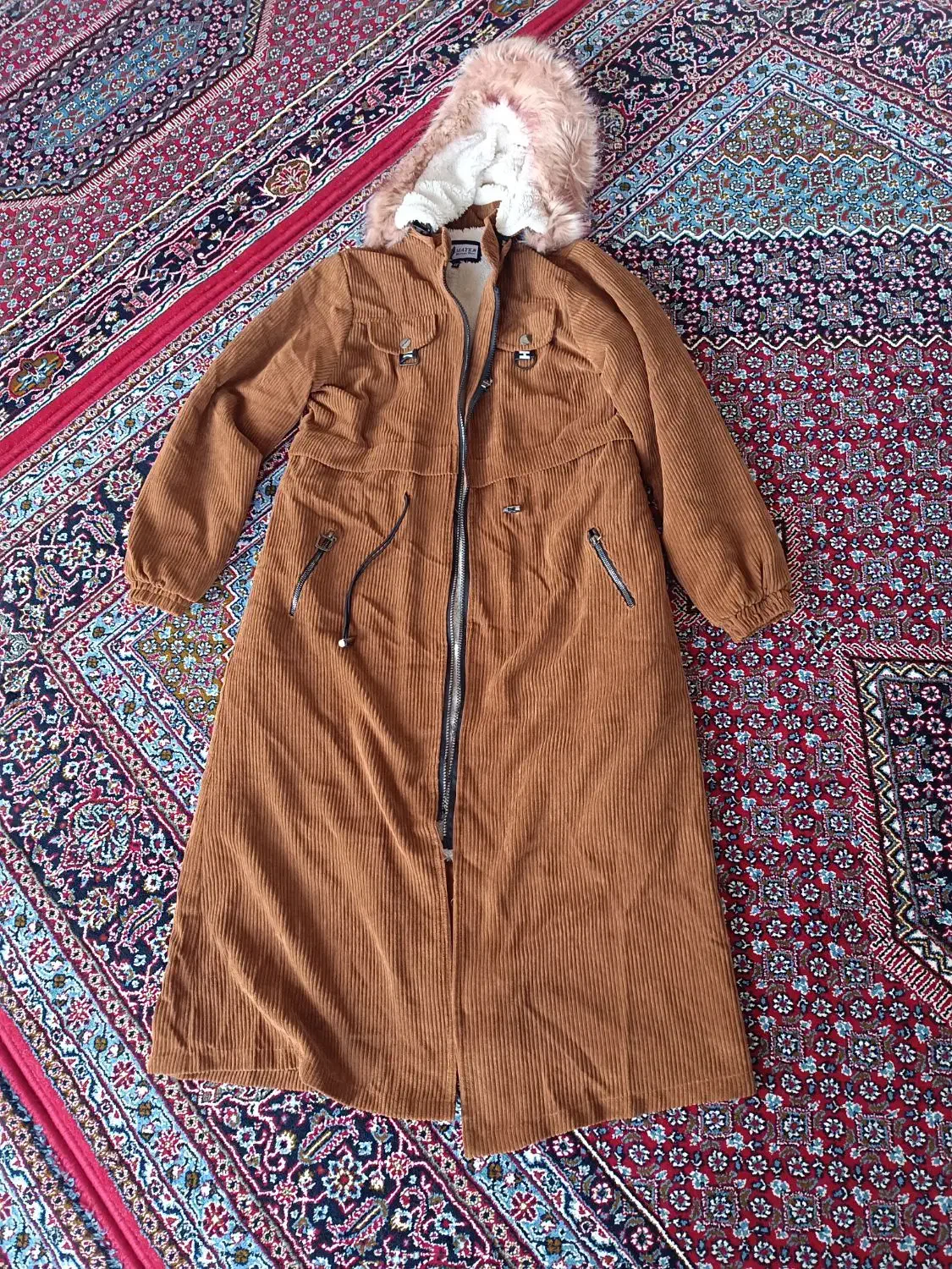 پالتودرحدنو|لباس|جوانرود, |دیوار