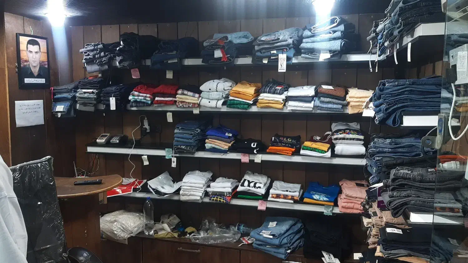 واگذاری مغازه بوتیک مردانه با کلیه اجناس|اجارهٔ مغازه و غرفه|شوش, |دیوار